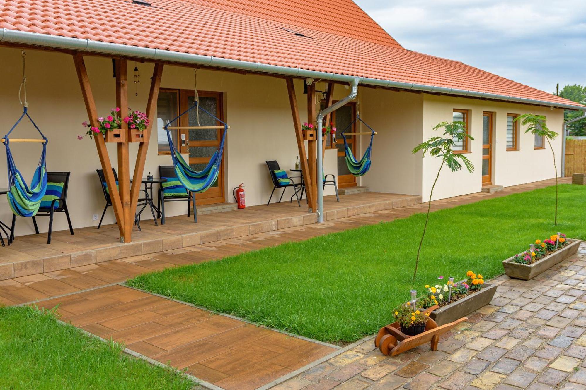 Szelcsengo Wellness Vendeghaz Apartment Mako Exterior photo